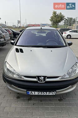Хэтчбек Peugeot 206 2006 в 