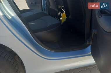 Хэтчбек Peugeot 206 2006 в 