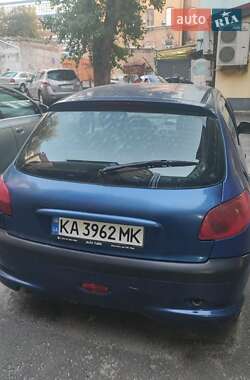 Хетчбек Peugeot 206 2006 в 