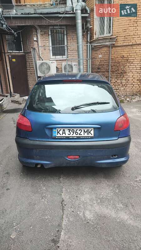 Хэтчбек Peugeot 206 2006 в Киеве