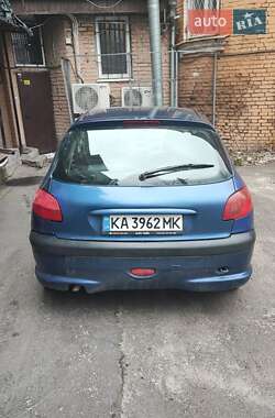 Хетчбек Peugeot 206 2006 в 