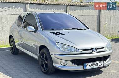 Хетчбек Peugeot 206 2001 в 