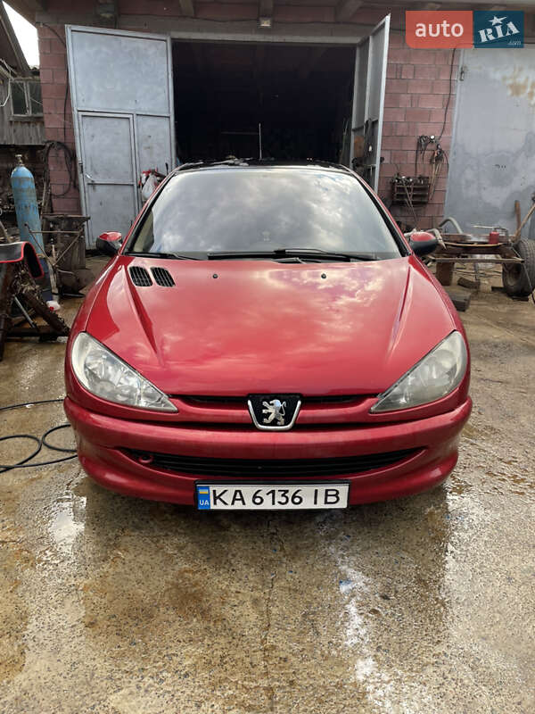 Хэтчбек Peugeot 206 2007 в 