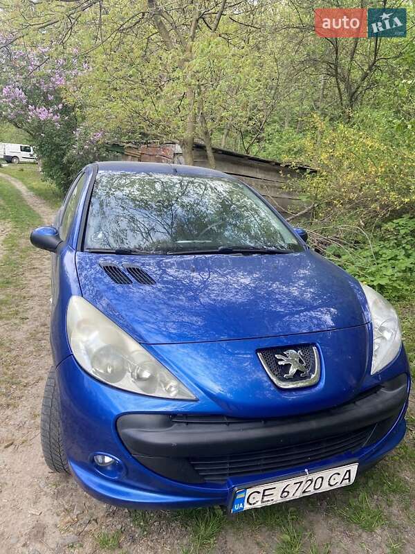 Хетчбек Peugeot 206 2011 в Чернівцях