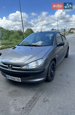 Хетчбек Peugeot 206 2000 в Києві
