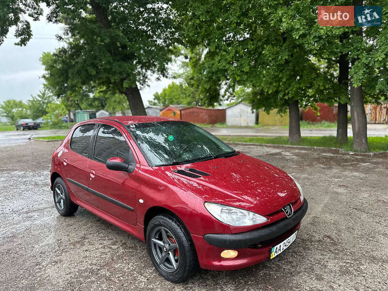 Хетчбек Peugeot 206 2007 в 
