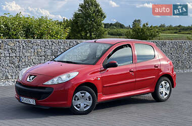 Хетчбек Peugeot 206 2011 в 