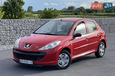 Хетчбек Peugeot 206 2011 в 