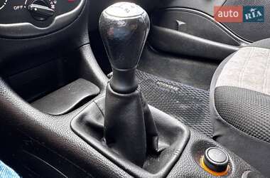 Хетчбек Peugeot 206 2006 в 