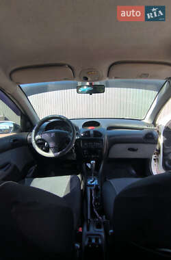 Хэтчбек Peugeot 206 2008 в 
