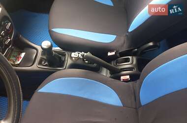 Хетчбек Peugeot 206 2006 в 