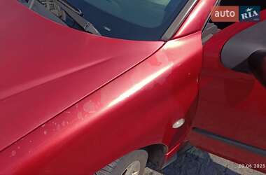 Хэтчбек Peugeot 206 2004 в 