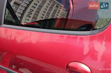 Хэтчбек Peugeot 206 2004 в 