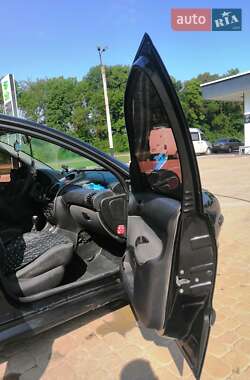 Хэтчбек Peugeot 206 2006 в 