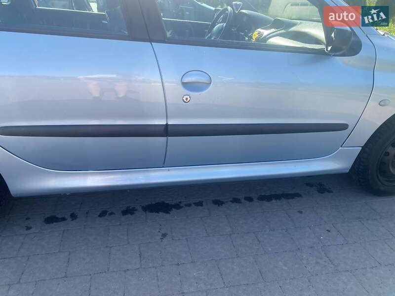 Универсал Peugeot 206 2002 в Дрогобыче фото 19 Универсал Peugeot 206 2002 в Дрогобыче