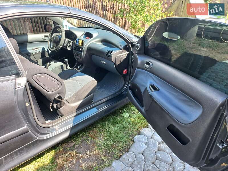 Кабріолет Peugeot 206 2006 в Сарнах