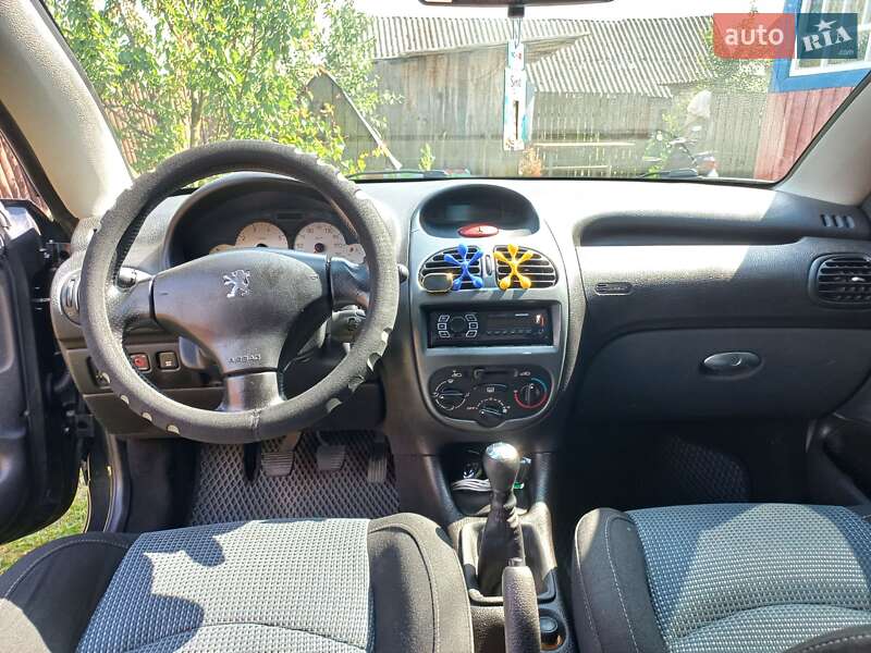 Кабріолет Peugeot 206 2006 в Сарнах
