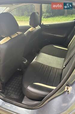 Хэтчбек Peugeot 206 2005 в 