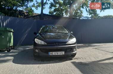 Хетчбек Peugeot 206 2002 в Вільному