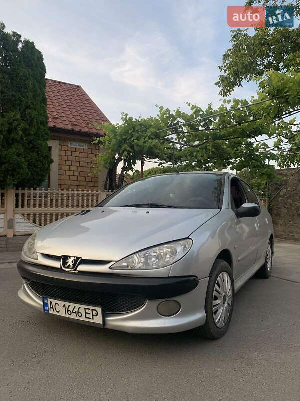 Седан Peugeot 206 2008 в Дубно