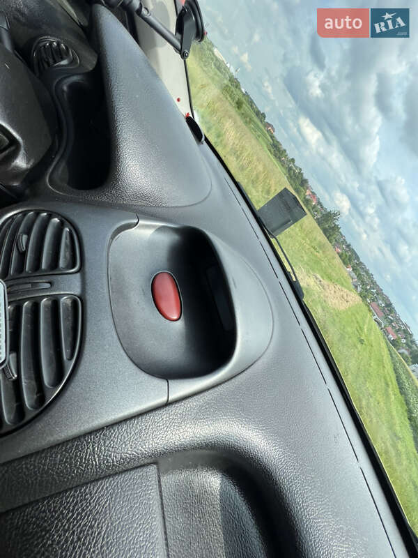 Хетчбек Peugeot 206 2003 в Львові