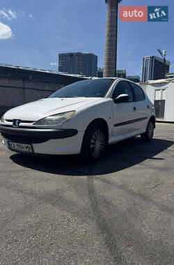 Хэтчбек Peugeot 206 2008 в Киеве
