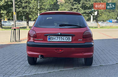 Хэтчбек Peugeot 206 2001 в 