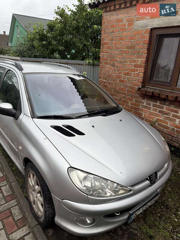 Универсал Peugeot 206 2004 в Луцке фото 3 Универсал Peugeot 206 2004 в Луцке