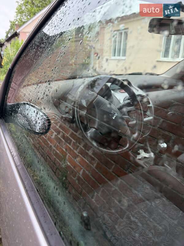 Универсал Peugeot 206 2004 в Луцке фото 11 Универсал Peugeot 206 2004 в Луцке