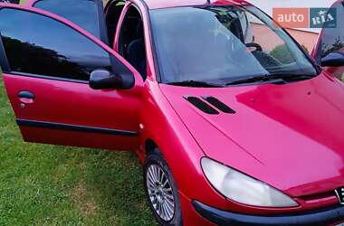 Хетчбек Peugeot 206 2002 в Стрию