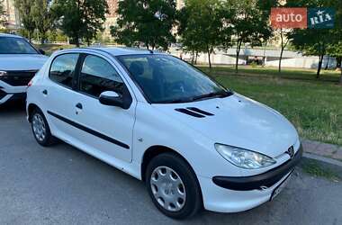 Хэтчбек Peugeot 206 2008 в Киеве