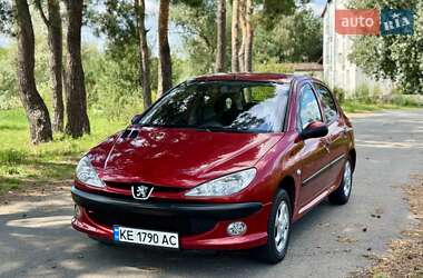 Хетчбек Peugeot 206 2003 в Києві