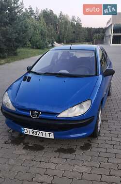 Хэтчбек Peugeot 206 2003 в Костополе