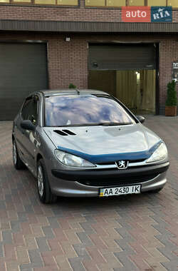 Хетчбек Peugeot 206 2001 в Києві