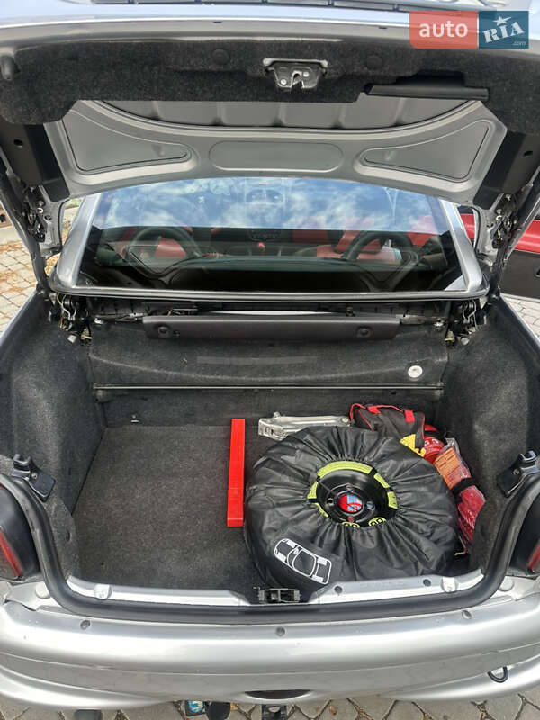 Кабріолет Peugeot 206 2001 в Косові