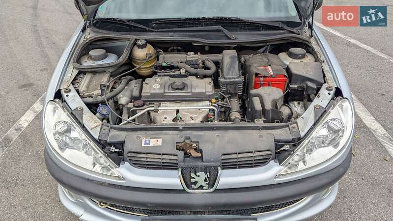 Седан Peugeot 206 2008 в Полтаве