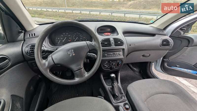 Седан Peugeot 206 2008 в Полтаве
