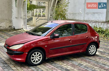 Хетчбек Peugeot 206 2006 в Чернівцях