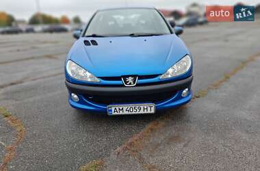 Хетчбек Peugeot 206 2006 в Вінниці