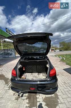 Хэтчбек Peugeot 206 2006 в  фото 11 Хэтчбек Peugeot 206 2006 в