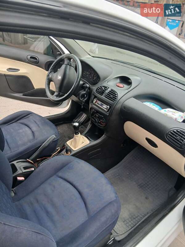 Хэтчбек Peugeot 206 2005 в Ровно фото 3 Хэтчбек Peugeot 206 2005 в Ровно