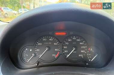 Хэтчбек Peugeot 206 2006 в 