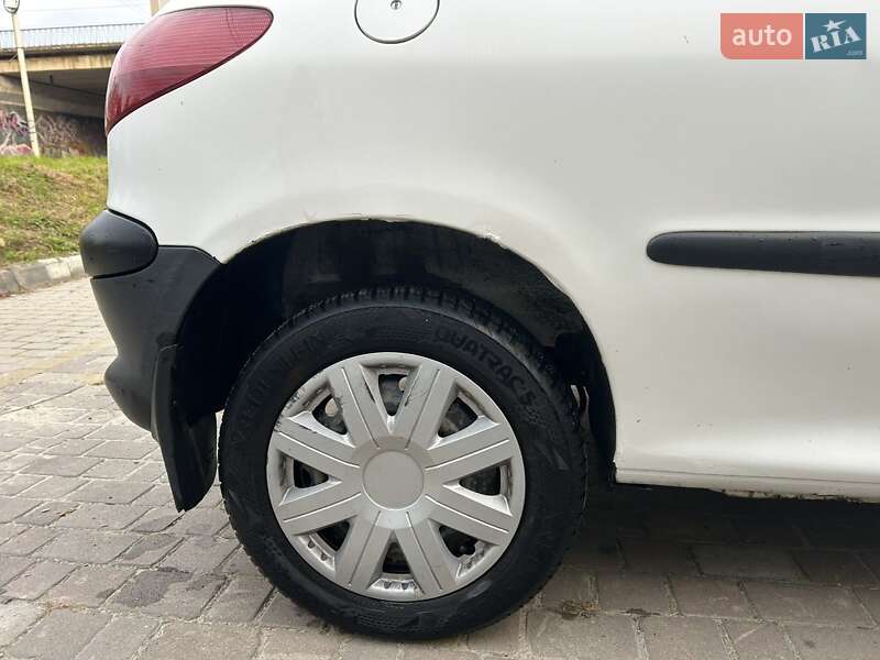 Хэтчбек Peugeot 206 2002 в Львове фото 11 Хэтчбек Peugeot 206 2002 в Львове