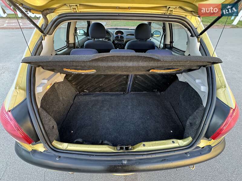 Хэтчбек Peugeot 206 2002 в Калиновке фото 9 Хэтчбек Peugeot 206 2002 в Калиновке