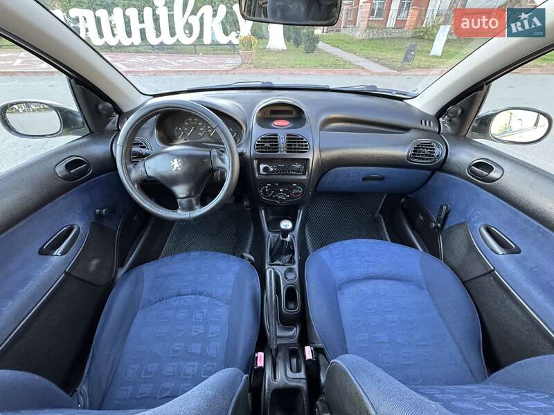 Хэтчбек Peugeot 206 2002 в Калиновке фото 15 Хэтчбек Peugeot 206 2002 в Калиновке
