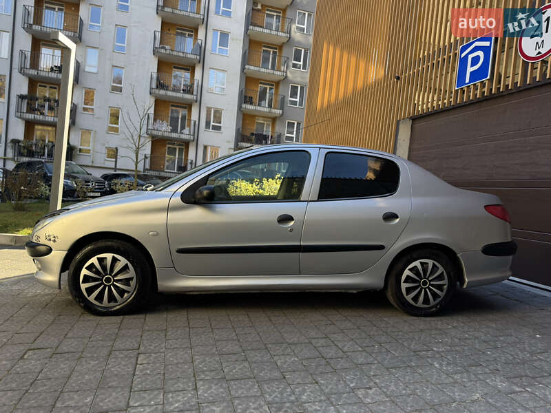 Седан Peugeot 206 2007 в Львове