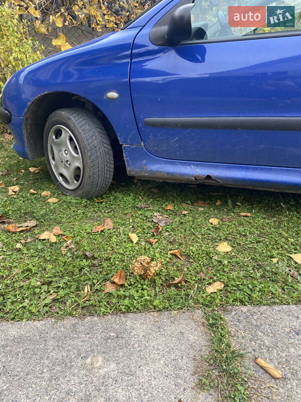 Хэтчбек Peugeot 206 2004 в Ременове