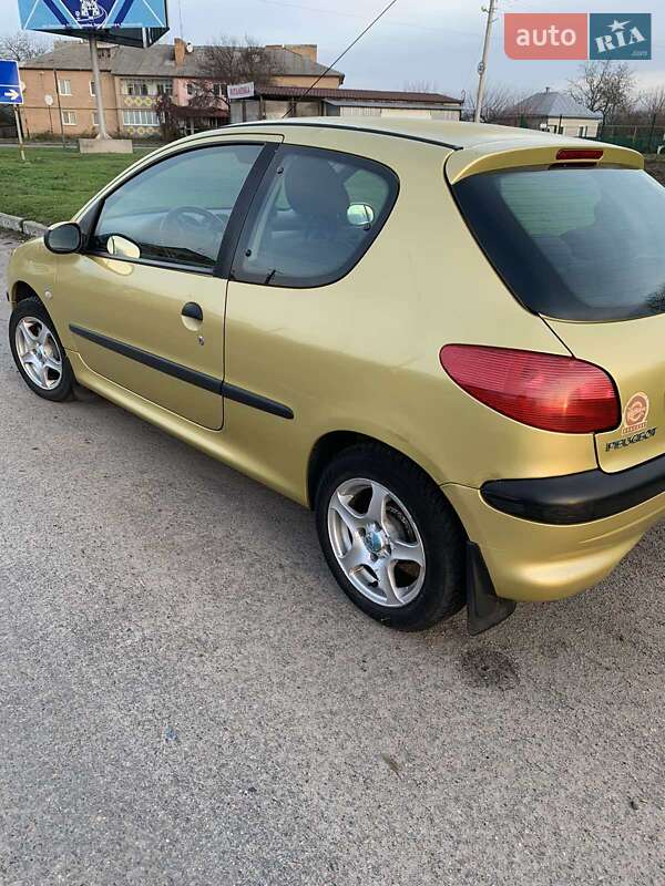 Хэтчбек Peugeot 206 2002 в Чернобае фото 9 Хэтчбек Peugeot 206 2002 в Чернобае