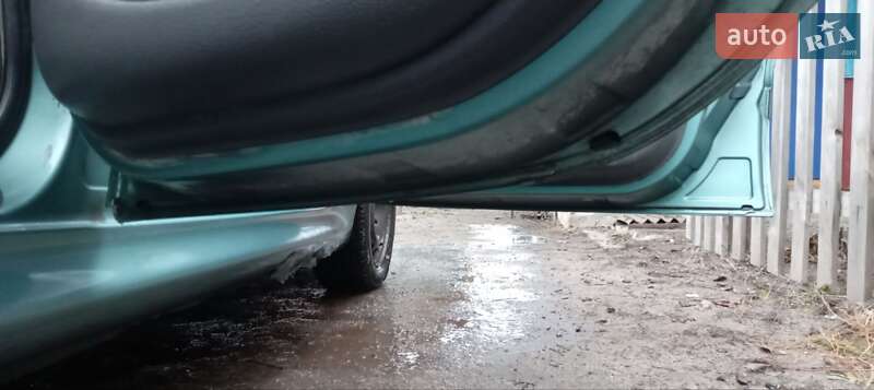 Хетчбек Peugeot 206 2001 в Коростені