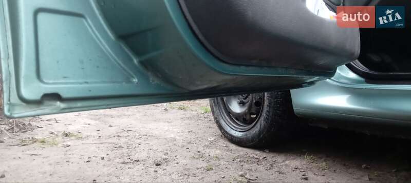 Хетчбек Peugeot 206 2001 в Коростені